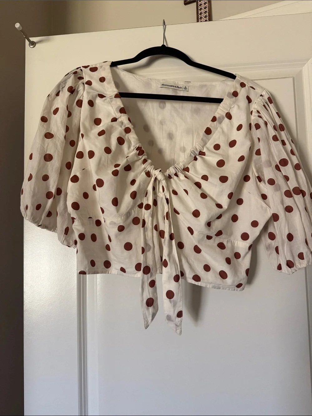 Abercrombie & Fitch White Crop Top with Rust Polka Dots and Tie Front
